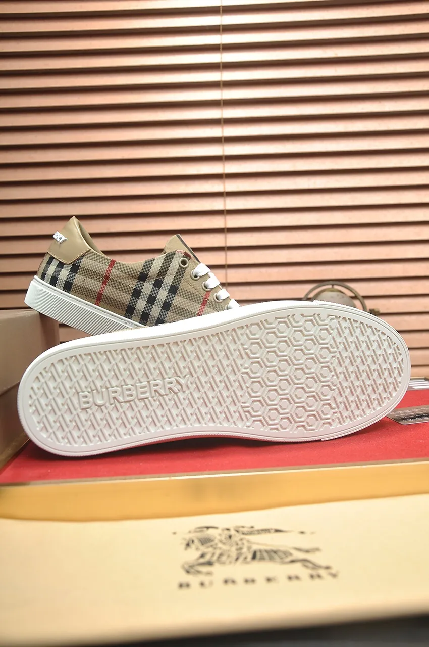 Men's shoes💰480💶[Burberry] (cowhide lining) classic low-top sneakers｜Imported cowhide with classic plaid fabric｜Cow leather lining｜Original outsole｜Fine workmanship and comfortable to wear Size: 38-44 (customized at 45)